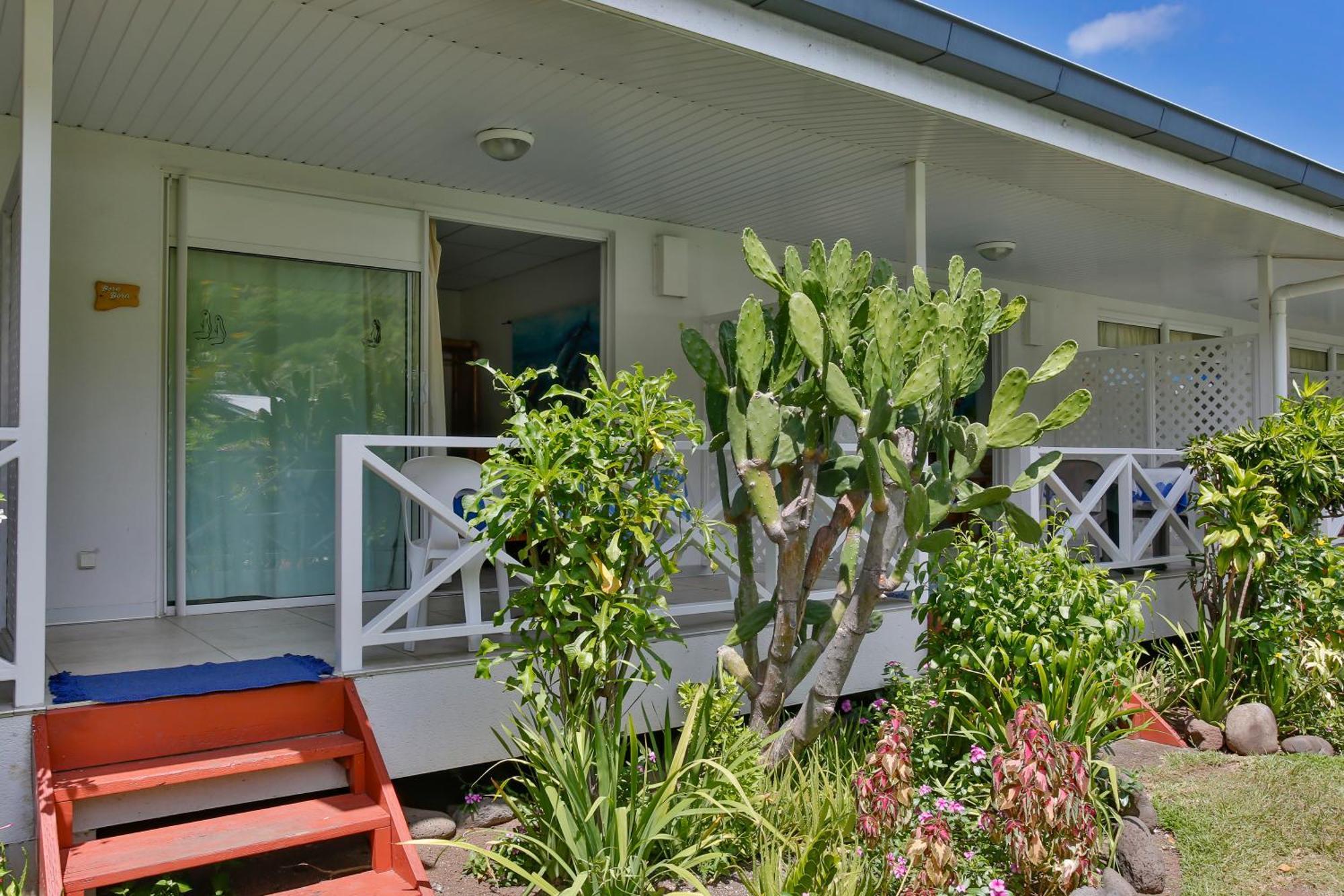 Pension De La Plage Punaauia  Exteriör bild