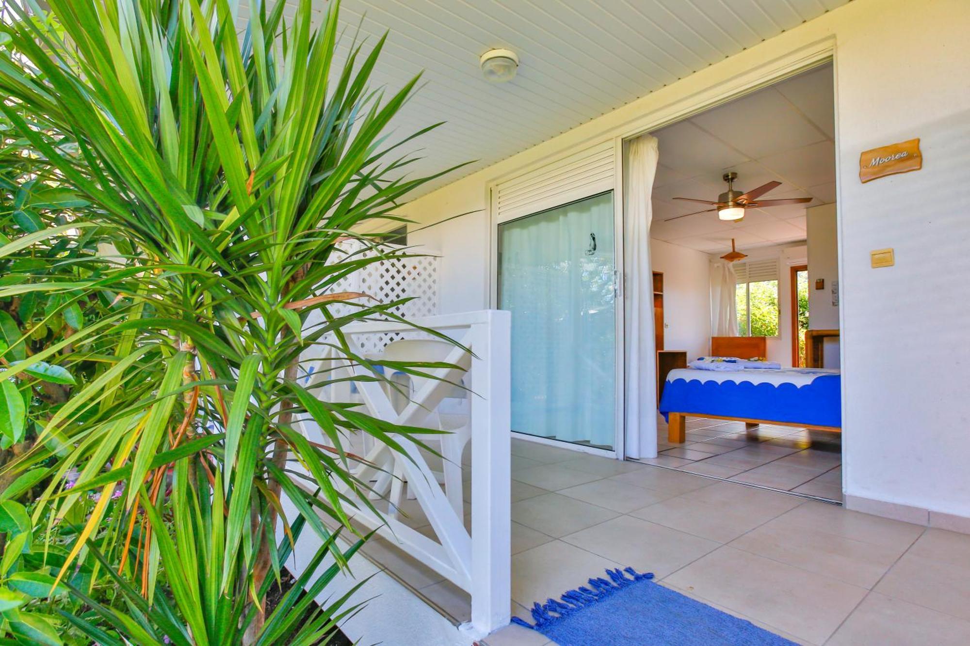 Pension De La Plage Punaauia  Exteriör bild